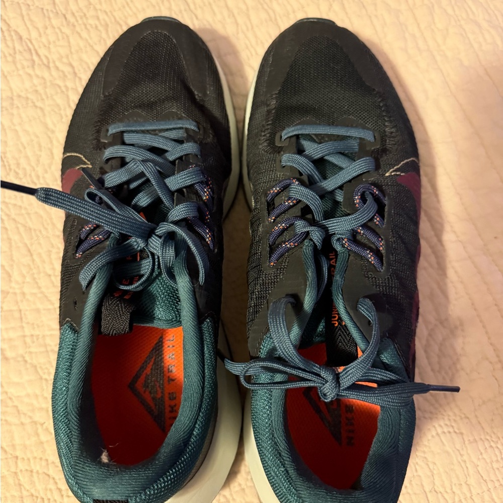 Nike Black and Hunter Green Running Shoe with Maroon Nike logo